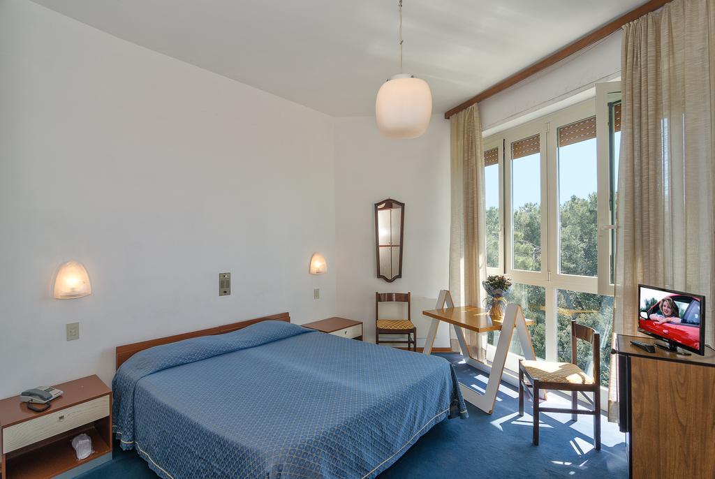 Hotel Brasilia Marina di Pietrasanta Exterior photo