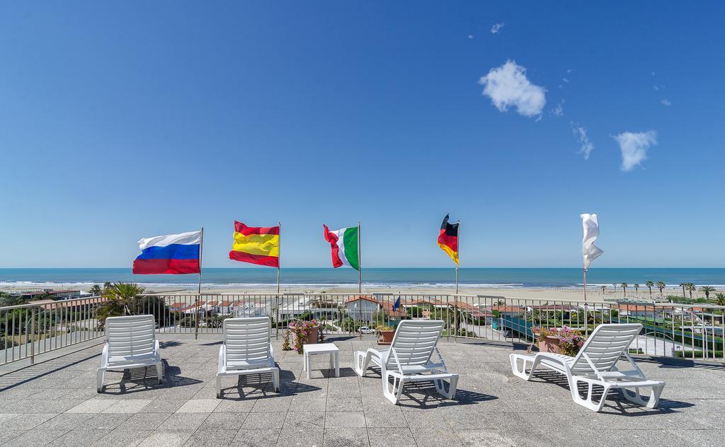Hotel Brasilia Marina di Pietrasanta Exterior photo
