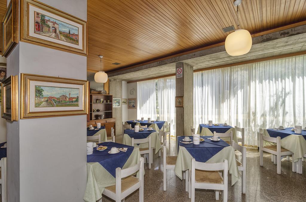 Hotel Brasilia Marina di Pietrasanta Exterior photo