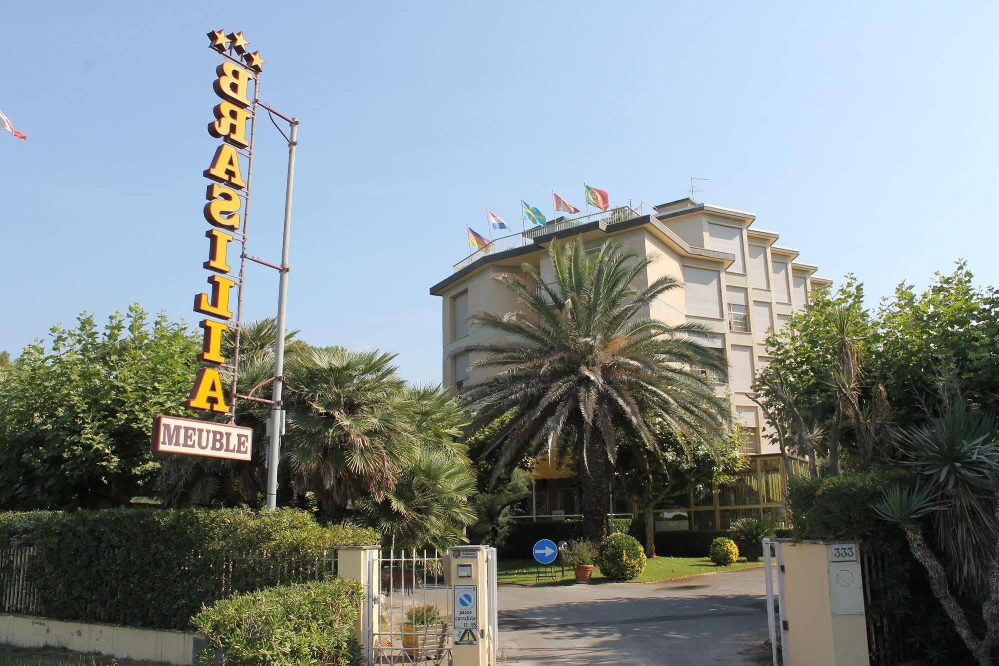 Hotel Brasilia Marina di Pietrasanta Exterior photo
