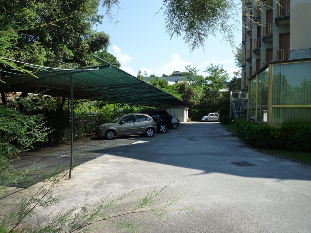 Hotel Brasilia Marina di Pietrasanta Exterior photo